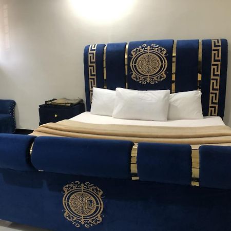 Hotel Islamabad Crown 拉瓦尔品第 外观 照片